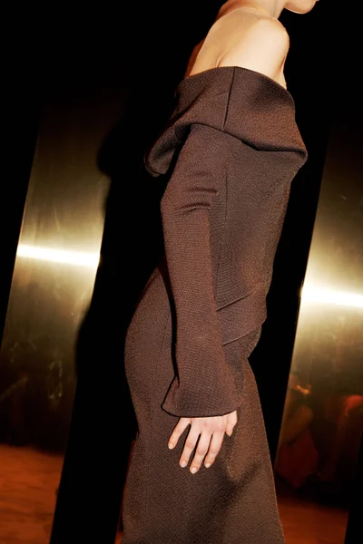 Look 10